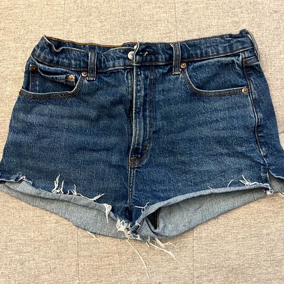 Abercrombie size 6 mom short high rise - Picture 2 of 2